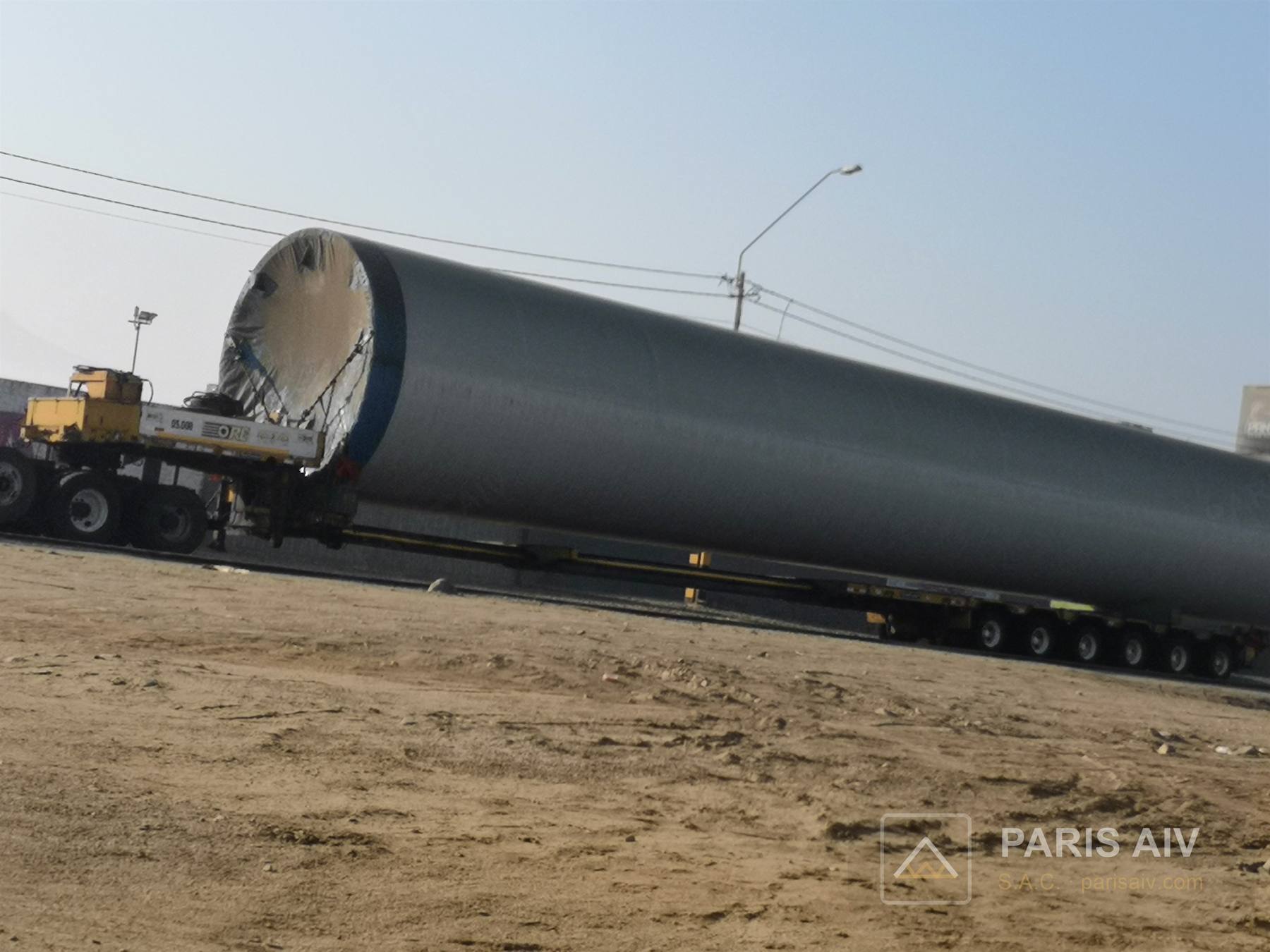 Transporte de una pieza industrial de gran tamaño